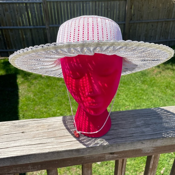 Vintage Bolero Hat with Drawstring White - Picture 2 of 6